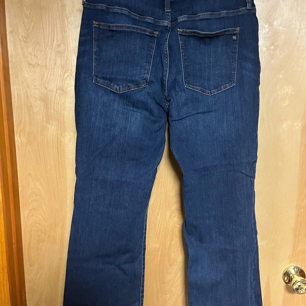 Madewell Women's size 32 Flare Jeans - Dark Blue - Picture 3 of 4